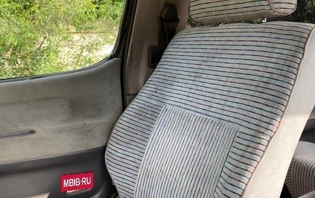 Toyota HiAce H100, 1995 год, 550 000 рублей, 25 фотография