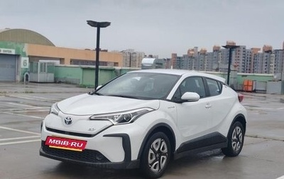 Toyota C-HR I рестайлинг, 2020 год, 2 000 000 рублей, 1 фотография