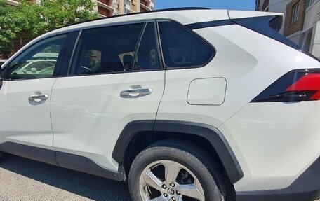 Toyota RAV4, 2020 год, 2 900 000 рублей, 7 фотография