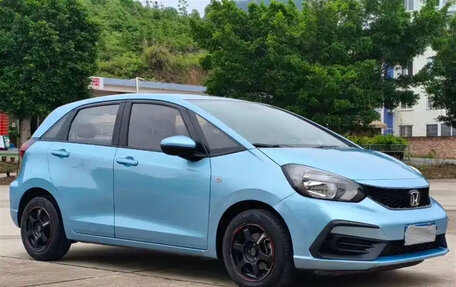 Honda Fit, 2021 год, 1 200 000 рублей, 3 фотография