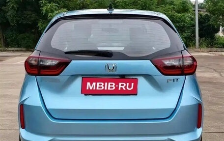 Honda Fit, 2021 год, 1 200 000 рублей, 7 фотография