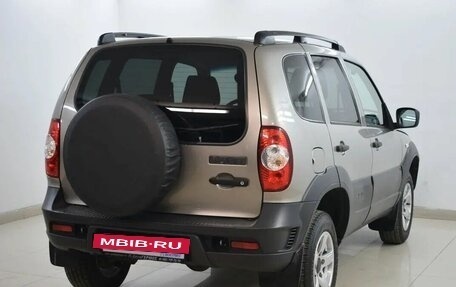 Chevrolet Niva I рестайлинг, 2019 год, 920 000 рублей, 4 фотография