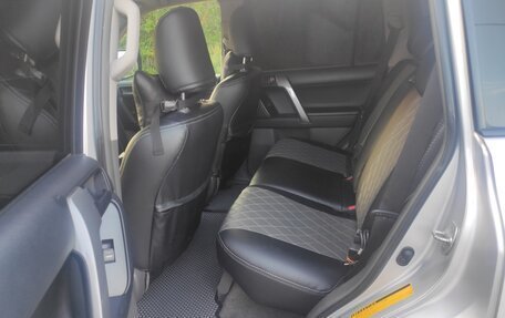 Toyota Land Cruiser Prado 150 рестайлинг 2, 2010 год, 1 900 000 рублей, 11 фотография