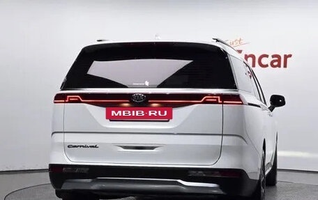 KIA Carnival, 2020 год, 2 500 000 рублей, 3 фотография