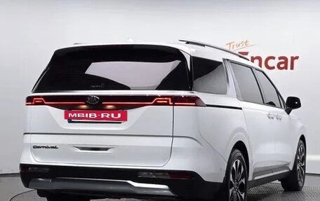 KIA Carnival, 2020 год, 2 500 000 рублей, 2 фотография
