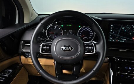 KIA Carnival, 2020 год, 2 500 000 рублей, 20 фотография