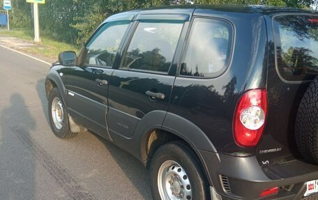 Chevrolet Niva I рестайлинг, 2011 год, 460 000 рублей, 2 фотография