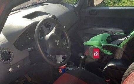 Mitsubishi Colt VI рестайлинг, 2006 год, 250 000 рублей, 10 фотография