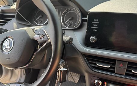 Skoda Rapid II, 2021 год, 1 750 000 рублей, 7 фотография