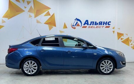 Opel Astra J, 2012 год, 640 000 рублей, 2 фотография