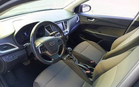 Hyundai Solaris II рестайлинг, 2019 год, 1 230 000 рублей, 20 фотография