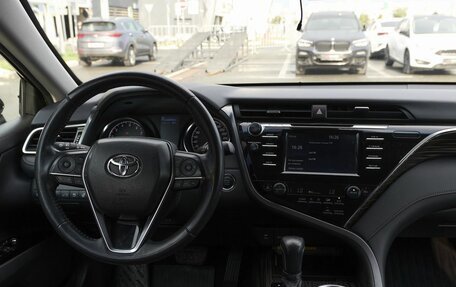 Toyota Camry, 2018 год, 2 288 000 рублей, 6 фотография