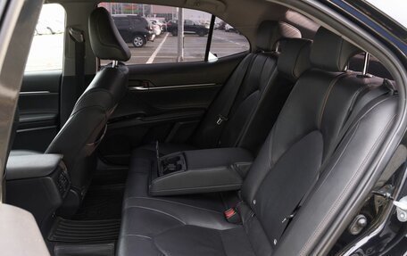 Toyota Camry, 2018 год, 2 288 000 рублей, 15 фотография