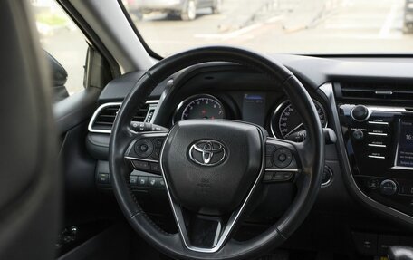 Toyota Camry, 2018 год, 2 288 000 рублей, 18 фотография