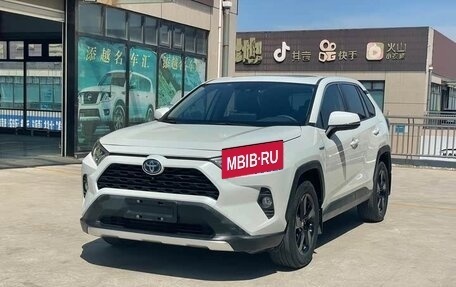 Toyota RAV4, 2021 год, 3 048 030 рублей, 2 фотография