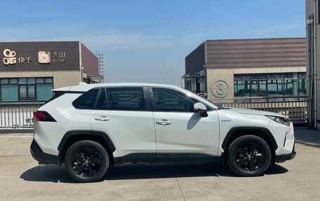 Toyota RAV4, 2021 год, 3 048 030 рублей, 14 фотография