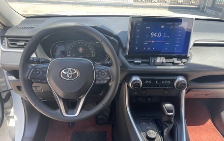 Toyota RAV4, 2021 год, 3 048 030 рублей, 19 фотография