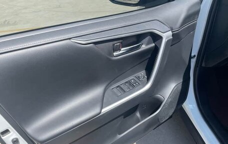 Toyota RAV4, 2021 год, 3 048 030 рублей, 17 фотография