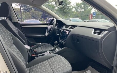 Skoda Octavia, 2021 год, 1 494 000 рублей, 9 фотография