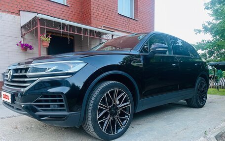 Volkswagen Touareg III, 2018 год, 4 600 000 рублей, 2 фотография