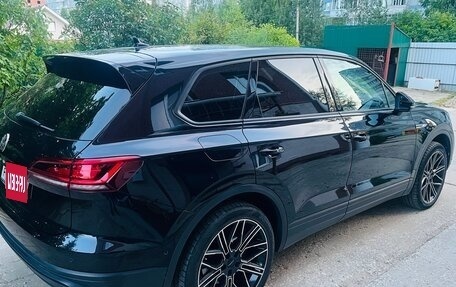 Volkswagen Touareg III, 2018 год, 4 600 000 рублей, 3 фотография