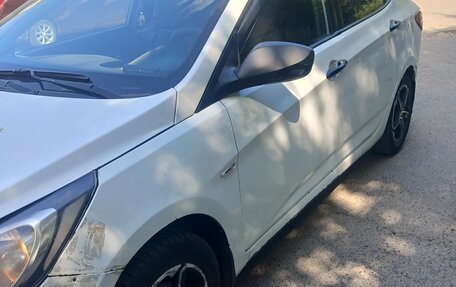 Hyundai Solaris II рестайлинг, 2012 год, 525 000 рублей, 3 фотография