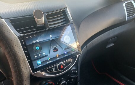 Hyundai Solaris II рестайлинг, 2012 год, 525 000 рублей, 7 фотография