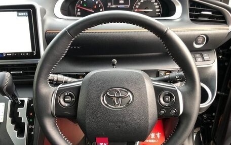 Toyota Sienta II, 2022 год, 1 159 000 рублей, 28 фотография