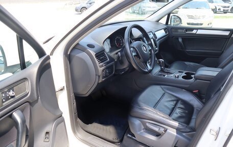 Volkswagen Touareg III, 2011 год, 1 780 000 рублей, 11 фотография
