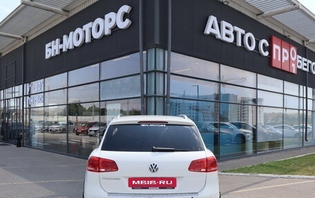 Volkswagen Touareg III, 2011 год, 1 780 000 рублей, 4 фотография