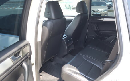 Volkswagen Touareg III, 2011 год, 1 780 000 рублей, 15 фотография