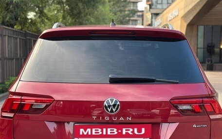 Volkswagen Tiguan II, 2021 год, 3 300 000 рублей, 11 фотография