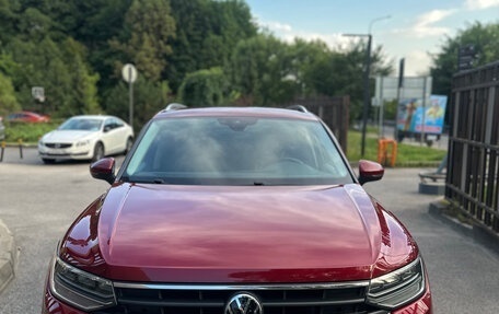 Volkswagen Tiguan II, 2021 год, 3 300 000 рублей, 6 фотография