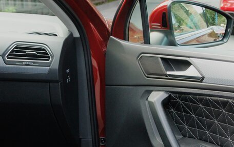Volkswagen Tiguan II, 2021 год, 3 300 000 рублей, 20 фотография