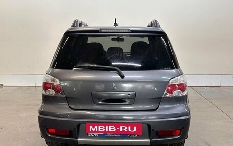 Mitsubishi Outlander III рестайлинг 3, 2007 год, 647 000 рублей, 4 фотография