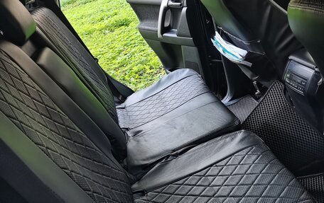 Toyota Land Cruiser Prado 150 рестайлинг 2, 2019 год, 4 700 000 рублей, 5 фотография