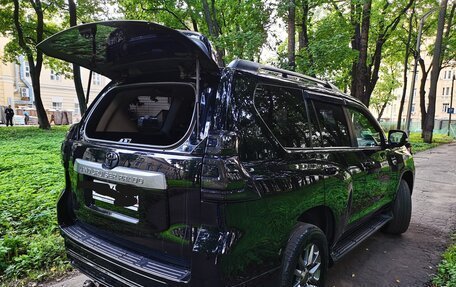 Toyota Land Cruiser Prado 150 рестайлинг 2, 2019 год, 4 700 000 рублей, 2 фотография