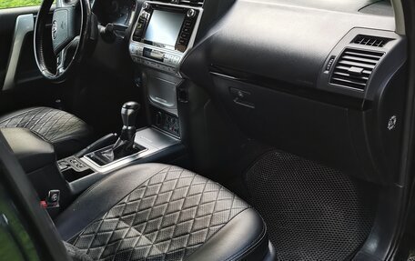 Toyota Land Cruiser Prado 150 рестайлинг 2, 2019 год, 4 700 000 рублей, 8 фотография