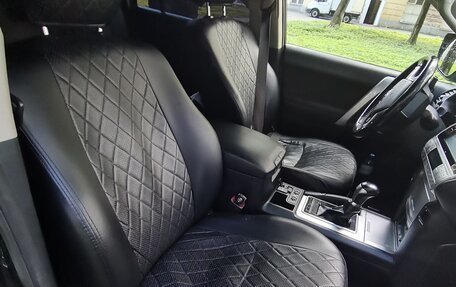 Toyota Land Cruiser Prado 150 рестайлинг 2, 2019 год, 4 700 000 рублей, 9 фотография