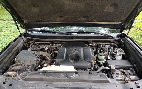 Toyota Land Cruiser Prado 150 рестайлинг 2, 2019 год, 4 700 000 рублей, 12 фотография