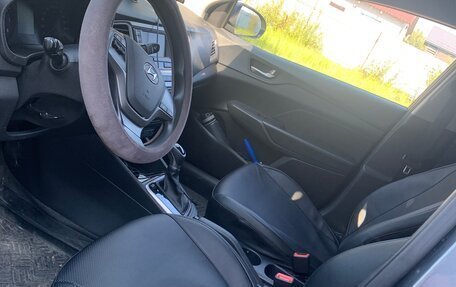 Hyundai Solaris II рестайлинг, 2019 год, 1 400 000 рублей, 4 фотография