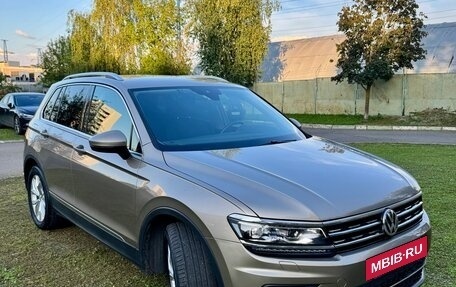 Volkswagen Tiguan II, 2017 год, 2 250 000 рублей, 2 фотография