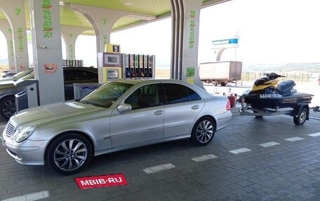 Mercedes-Benz E-Класс, 2004 год, 1 040 000 рублей, 2 фотография
