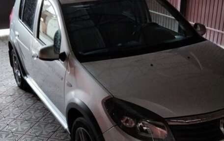Renault Sandero II рестайлинг, 2013 год, 950 000 рублей, 2 фотография