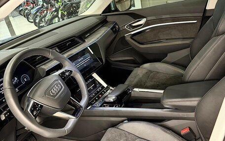 Audi e-tron I, 2023 год, 5 930 000 рублей, 8 фотография