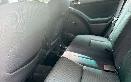 Toyota Matrix, 2005 год, 655 000 рублей, 7 фотография