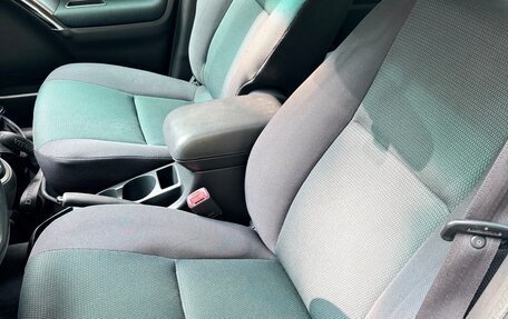 Toyota Matrix, 2005 год, 655 000 рублей, 8 фотография