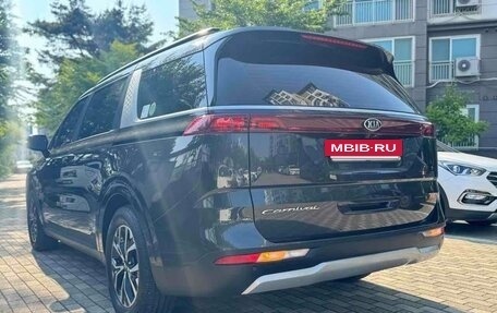 KIA Carnival, 2021 год, 2 600 000 рублей, 6 фотография