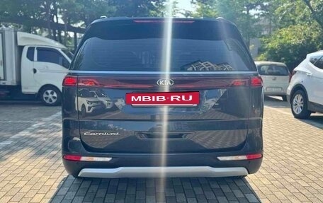 KIA Carnival, 2021 год, 2 600 000 рублей, 5 фотография