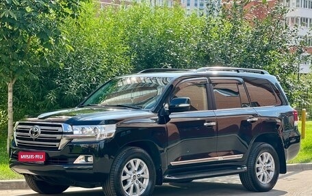 Toyota Land Cruiser 200, 2016 год, 5 950 000 рублей, 1 фотография